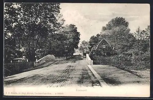 AK Prittlewell, Blick auf die Strasse mit Bäumen