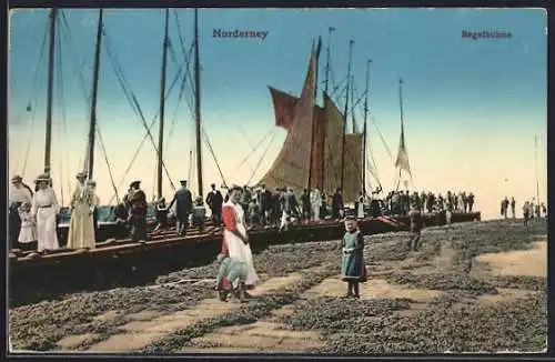 AK Norderney, Passanten an der Segelbuhne