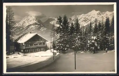 AK Schwaz /Tirol, Alpengasthof Grafenast, Ansicht im Winter mit Umgebung