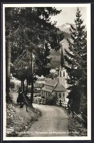 AK Landeck /Tirol, Durchblick auf Pfarrkirche und Riffler