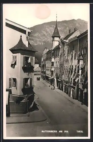AK Rattenberg am Inn, Strassenpartie mit Türmen aus der Vogelschau