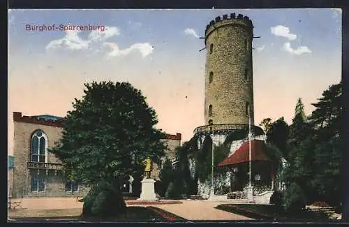 AK Bielefeld, Im Burghof der Sparrenburg