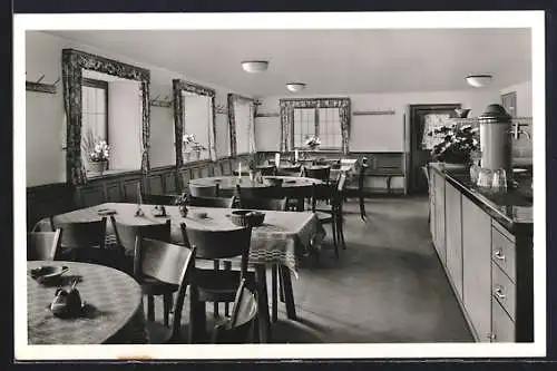 AK Freiburg / Breisgau, Gasthaus u. Metzgerei zur Krone, Innenansicht, Inh. Fr. Koch