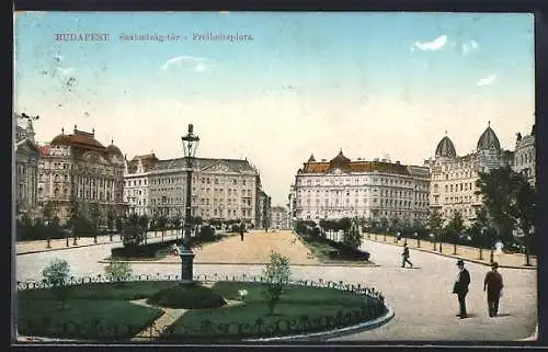 AK Budapest, Freiheitsplatz mit Passanten