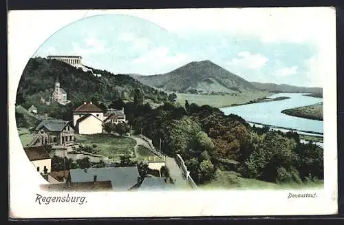 AK Regensburg, Donaustauf, Teilansicht des Ortes mit Berg und Fluss