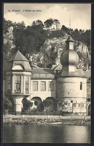 AK Dinant, L`Hôtel de Ville