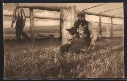 AK Missions de Pères Oblats dans l`Extreme-Nord Canadien, Le Frère coadjuteur essayant l`élevage du renard