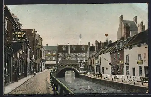 AK Lincoln, The Waterside