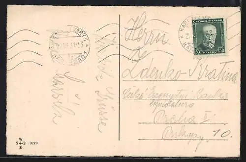 AK Junge pinkelt über eine Mauer auf Enten