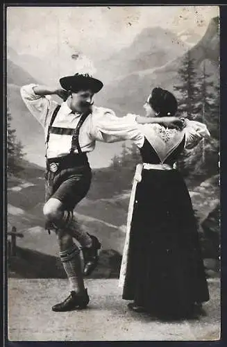 AK Paar beim Salzburger Almtanz