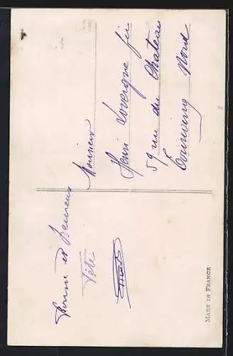 AK Mann mit Blumen schreibt einen Brief, Bonne Fête