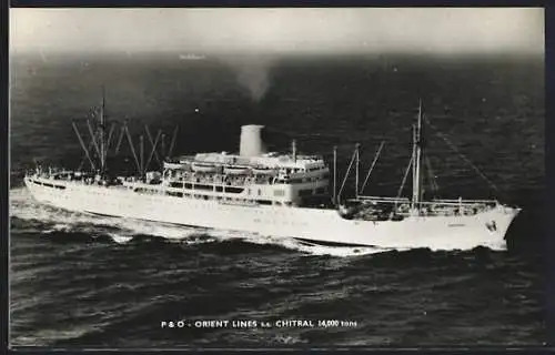 AK Passagierschiff S.S. Chitral der P. & O. Orient Lines auf hoher See
