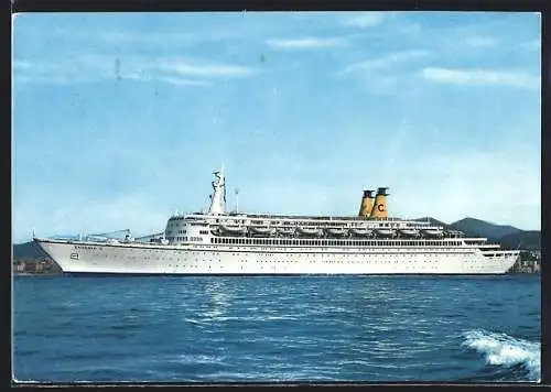 AK Passagierschiff Eugenio C. vor einer Küste