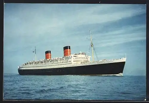 AK Passagierschiff RMS Queen Elizabeth auf hoher See, Cunard Line