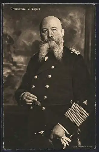 AK Grossadmiral von Tirpitz, Portrait im stehen in Uniform mit Säbel