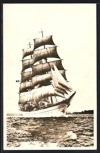 AK Segelschiff Schlageter unter vollen Segeln
