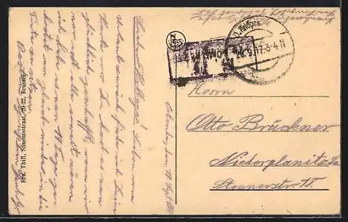 AK Zwei Frauen in Badeanzügen liegen am Strand