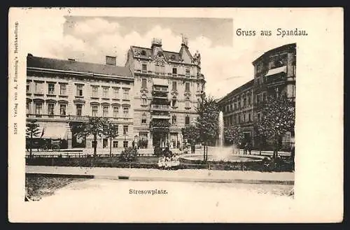 AK Berlin-Spandau, Stresowplatz mit Springbrunnen