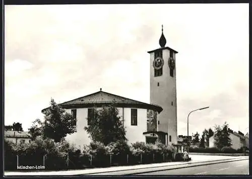 AK München-Laim, Strassenpartie mit Kirche