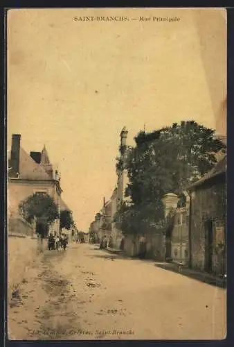 AK Saint-Branchs, Rue Principale animée avec piétons et maisons anciennes