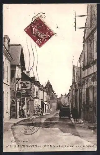 AK Saint-Martin-le-Beau, La rue principale animée avec hôtel et commerces