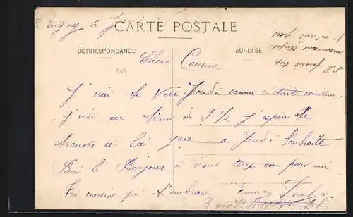 AK St-Hippolyte, Rue Principale animée avec passants et bâtiments historiques