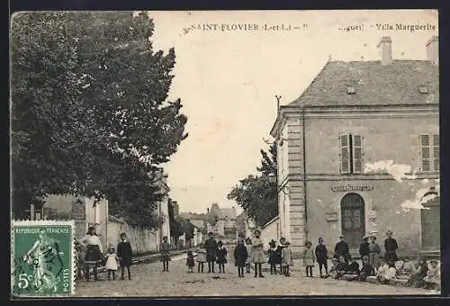 AK Saint-Flovier, Enfants devant la Villa Marguerite