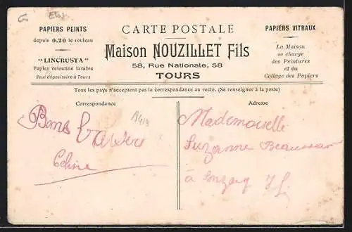 AK Tours, Intérieur du magasin Maison Nouzillet Fils avec papiers peints et employés au travail