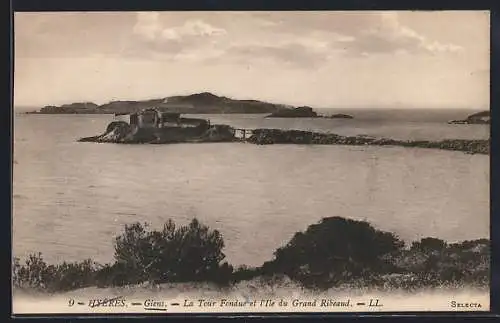 AK Hyères, La Tour Fondue et l`île du Grand Ribaud