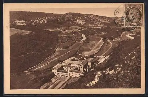 AK Gordes, Abbaye de Sénanque vue générale côté Sud en plongée