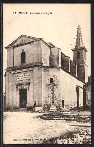 AK Caumont, L`Église avec son clocher et croix devant l`entrée