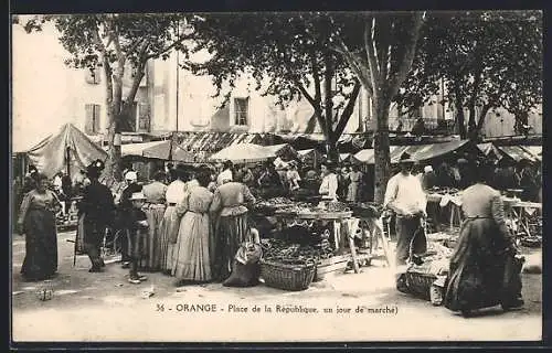AK Orange, Place de la République, un jour de marché