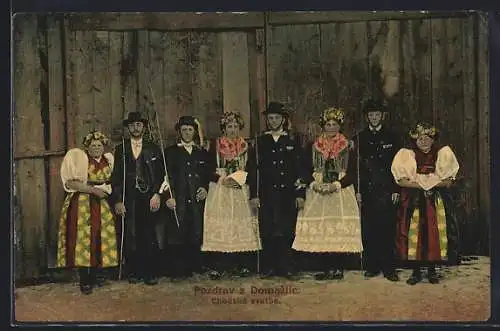 AK Domazlic, Chodská svatba, Tschechen und Tschechinnen in Tracht