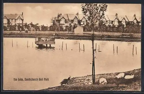AK Southend-on-Sea, Southchurch Hall Park, The Lake
