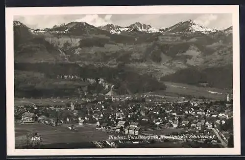 AK Bludenz /Vorarlberg, Ortsansicht mit Mondspitze und Schillerkopf