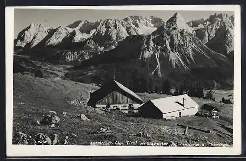AK Lermooser-Alm /Tirol, Alm mit Wampeter, Sonnenspitze und Mieminger