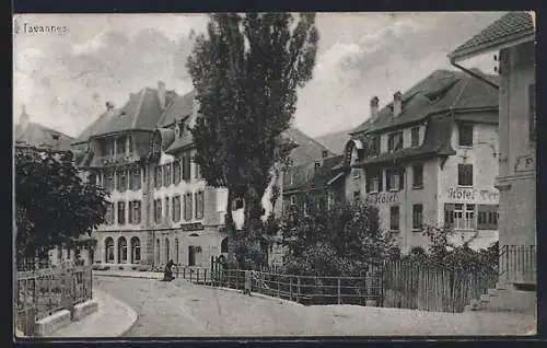 AK Tavannes, Hotel mit Strassenpartie