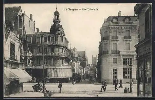 AK Troyes, Rue Urbain IV., Geschäfte