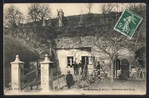 AK St-Paterne, Habitation dans le roc