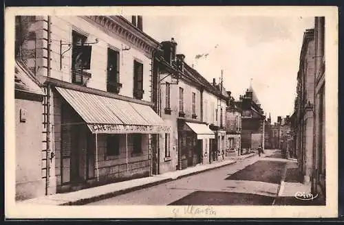 AK Saint-Martin-le-Beau, La Rue Principale