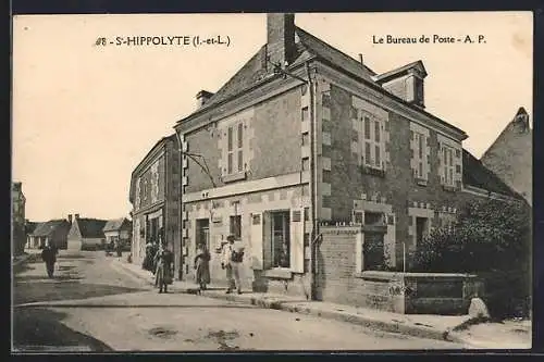 AK Saint-Hippolyte, Le Bureau de Poste et la rue animée
