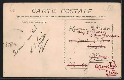 AK Cavaillon, Cours Gambetta avec allée d`arbres et passants