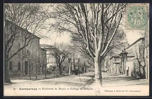 AK Carpentras, Boulevard du Musée et Collège de Garcons