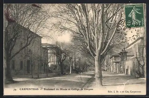 AK Carpentras, Boulevard du Musée et Collège de Garcons