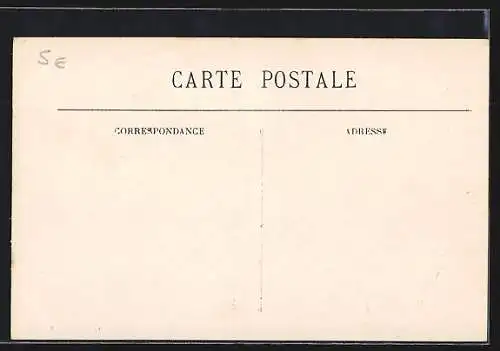 AK Avignon, La Rue de la République animée avec passants et calèches