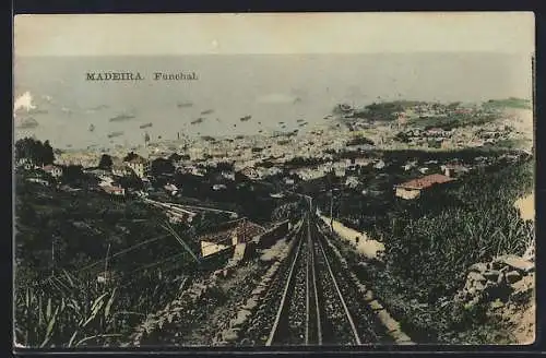 AK Funchal /Madeira, Panorama mit Bahngleis