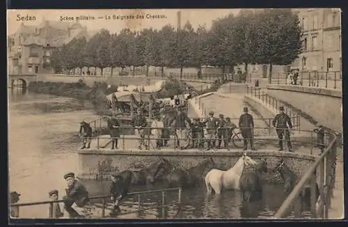 AK Sedan, Scène militaire, la baignade des chevaux, franz. Soldaten baden ihre Pferde