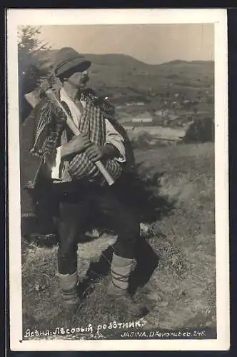 AK Jasina, Drevorubec, Ukrainer mit Axt