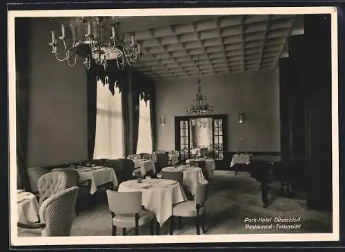 AK Düsseldorf, Teilansicht vom Restaurant im Park-Hotel
