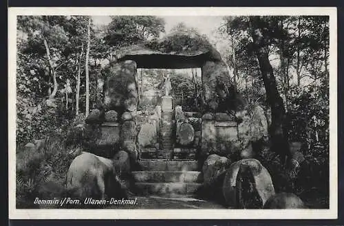 AK Demmin i /Pom., Ulanen-Denkmal
